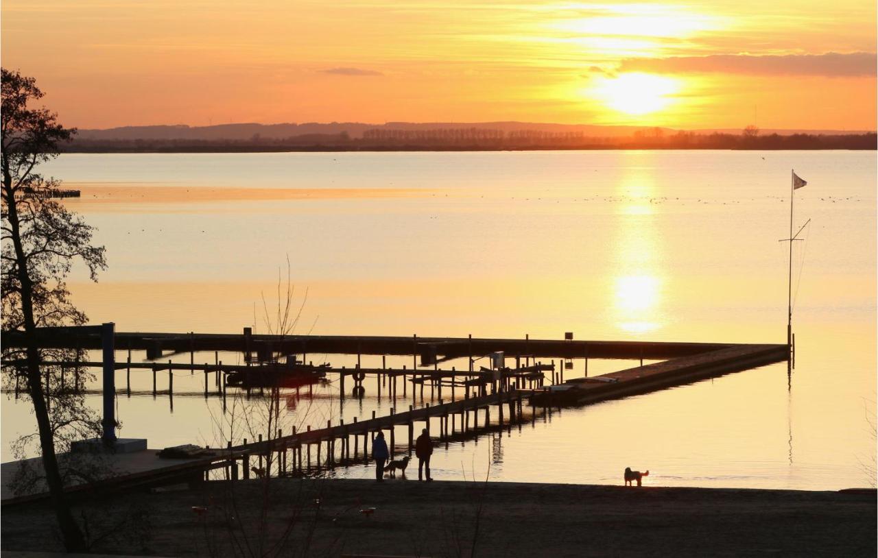 Beach Front Apartment In Lembruch-Duemmer See ภายนอก รูปภาพ